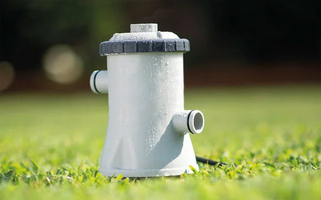 Bauer Heinrich GmbH & Co. KG Intex Filter Pump / Cartridge Filter System Type H 12 V / 1,250 L/h 1 Bauer Heinrich GmbH & Co. KG Intex Filter Pump / Cartridge Filter System Type H 12 V / 1,250 L/h